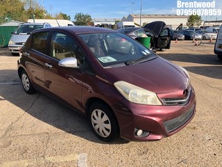Location: Brentwood - 2011 TOYOTA VITZ JEWELA
 Saloon REG: FM11EJN, Keys: No, MOT Expiry date: 06/03/2026, 1320 Petrol, Auto Petrol, Former Keepers: 4