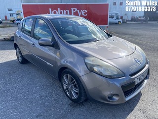 Location: South Wales - 2012 RENAULT CLIO DYNAMIQUE TOMTOM DCI 5 Door Hatchback REG: CV12HXE, 1461cc Diesel, 5 Speed Manual Diesel, Former Keepers: 4, Keys: Yes, MOT Expiry date: 07/11/2025