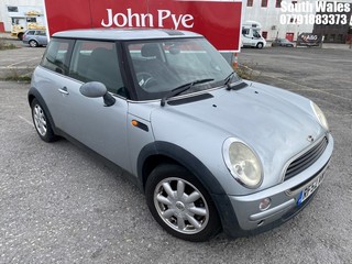 Location: South Wales - 2002 MINI MINI ONE 3 Door Hatchback REG: RF52AWH, Keys: No, MOT Expiry date: 19/07/2025, 1598 Petrol, 5 Speed Manual Petrol, Former Keepers: 9