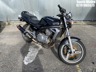 Location: South Wales - 1996 KAWASAKI ER 500-A1 Motorcycle REG: P683LNF, Keys: No, MOT Expiry date: 19/09/2025, 498 Petrol, 5 speed manual petrol, Former Keepers: 15