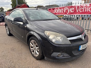Location: Mitcham - 2010 VAUXHALL ASTRA TWIN TOP SPORT Convertible REG: SK10JEO, Keys: No, MOT Expiry date: 04/07/2024, 1598 Petrol, 5 Speed Manual Petrol, Former Keepers: 4