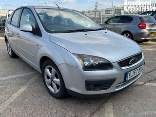 Location: Brentwood - 2007 FORD FOCUS ZETEC CLIMATE 5 Door Hatchback REG: EJ57OCU, Keys: No, MOT Expiry date: 04.03.2025, 1798 Petrol, 5 Speed Manual Petrol, Former Keepers: 3