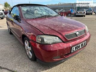 Location: Brentwood - 2004 VAUXHALL ASTRA COUPE CONVERTIBLE Convertible REG: LV04VLU, Keys: No, MOT Expiry date: 25.08.2026, 1796 Petrol, 5 Speed Manual Petrol, Former Keepers: 10