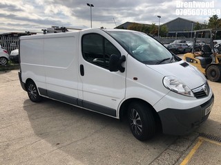 Location: Brentwood - 2014 VAUXHALL VIVARO 2900 CDTI LWB Panel Van REG: DU64JZW, Keys: No, MOT Expiry date: 19.09.2025, 1995 Diesel, 6 Speed Manual Diesel, Former Keepers: 3