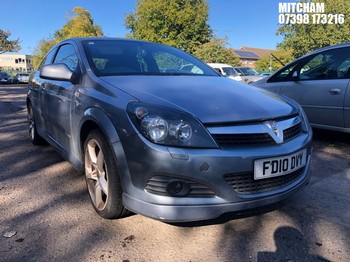 Location: Mitcham - 2010 VAUXHALL ASTRA SRI 3 Door Hatchback REG: FD10DVY, Keys: No, MOT Expiry date: 06/02/2026, 1796 Petrol, 5 Speed Manual Petrol, Former Keepers: 4