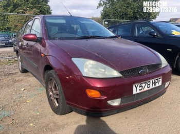 Location: Mitcham - 2001 FORD FOCUS ZETEC 5 Door Hatchback REG: Y578HPF, Keys: No, MOT Expiry date: 14/04/2025, 1596 Petrol, 5 Speed Manual Petrol, Former Keepers: 3