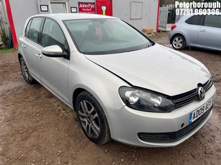 Location: Peterborough - 2009 VOLKSWAGEN GOLF SE TDI 140 5 Door Hatchback REG: AD09AEV, Keys: No, MOT Expiry date: 15/02/2026, 1968 Diesel, 6 Speed Manual Diesel, Former Keepers: 6