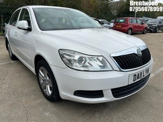 Location: Brentwood - 2011 SKODA OCTAVIA SE MPI 5 Door Hatchback REG: DA11LYW, Keys: No, MOT Expiry date: 21/12/2025, 1595 Petrol, 5 Speed Manual Petrol, Former Keepers: 3