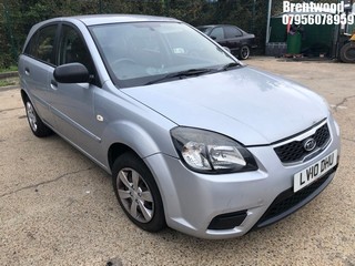 Location: Brentwood - 2010 KIA RIO 1 5 Door Hatchback REG: LV10DHU, Keys: No, MOT Expiry date: 20.09.2025, 1399 Petrol, 5 Speed Manual Petrol, Former Keepers: 5