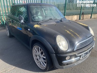 Location: Belvedere - 2004 MINI MINI ONE 3 Door Hatchback REG: LC04DFN, Keys: No, MOT Expiry date: 26.10.2025, 1598 Petrol, 5 Speed Manual Petrol, Former Keepers: 11