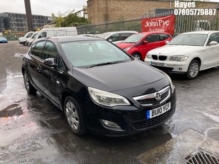 Location: Hayes - 2010 VAUXHALL ASTRA EXCLUSIV 113 5 Door Hatchback REG: BU10YCF, Keys: No, MOT Expiry date: 05/04/2025, 1598 Petrol, 5 Speed Manual Petrol, Former Keepers: 3