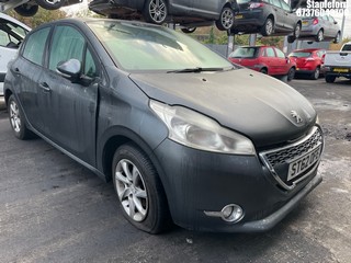 Location: Stapleford - 2013 PEUGEOT 208 ACTIVE 5 Door Hatchback REG: ST62OFE, Keys: No, MOT Expiry date: 04/05/2025, 1397 Petrol, 5 Speed Manual Petrol, Former Keepers: 4