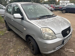 Location: Mitcham - 2006 KIA PICANTO ZAPP A/C 5 Door Hatchback REG: HY56RYF, Keys: No, MOT Expiry date: 13/02/2026, 1086 Petrol, 5 Speed Manual Petrol, Former Keepers: 12