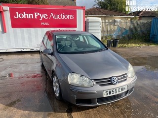Location: Hull - 2006 VOLKSWAGEN GOLF TDI SPORT 5 Door Hatchback REG: SW55EWM, Keys: No, MOT Expiry date: 08/12/2024, 1896 Diesel, 6 Speed Manual Diesel, Former Keepers: 4