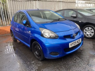 Location: Hayes - 2009 TOYOTA AYGO BLUE VVT-I S-A 5 Door Hatchback REG: HY09MZE, Keys: No, MOT Expiry date: 03/06/2025, 998 Petrol, 5 Speed Semi Auto Petrol, Former Keepers: 7