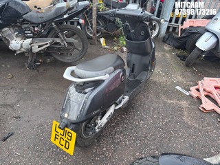 NOTE: ATF Registered Buyers ONLY - Location: Mitcham - 2019 VMOTO CUX Moped REG: LJ19FCD, Keys: No, 0 Electric, Automatic, Former Keepers: 1