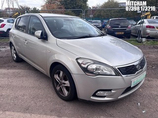 Location: Mitcham - 2012 KIA CEED 2 AUTO 5 Door Hatchback REG: LD12LRU, Keys: No, MOT Expiry date: 03/12/2025, 1591 Petrol, 4 Speed Auto Petrol, Former Keepers: 10