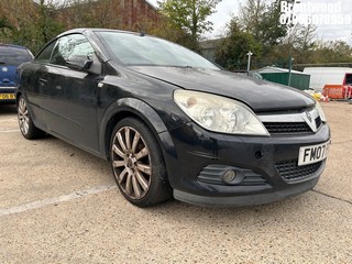 Location: Brentwood - 2007 VAUXHALL ASTRA EXCL BLACK TWIN-T Convertible REG: FM07FHK, Keys: No, MOT Expiry date: 27/12/2025, 1796 Petrol, 5 Speed Manual Petrol, Former Keepers: 6
