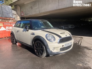 Location: Hayes - 2009 MINI COOPER S 3 Door Hatchback REG: FG09ZVM, Keys: No, MOT Expiry date: 17/01/2025, 1598 Petrol, 6 Speed Manual Petrol, Former Keepers: 6