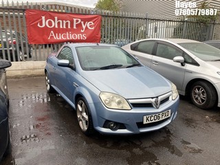 Location: Hayes - 2006 VAUXHALL TIGRA EXCLUSIV Convertible REG: KC06PXD, Keys: No, MOT Expiry date: 05/01/2026, 1364 Petrol, 5 Speed Manual Petrol, Former Keepers: 6