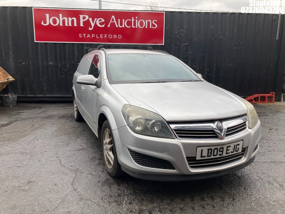 Location: Stapleford - 2009 VAUXHALL ASTRA SPORTIVE CDTI Car Derived Van REG: LB09EJG, Keys: No, MOT Expiry date: 29/12/2025, 1910 Diesel, 6 Speed Manual Diesel, Former Keepers: 7
