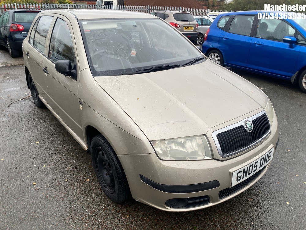 Location: Manchester - 2005 SKODA FABIA CLASSIC 16V 75 A 5 Door Hatchback REG: GN05DNE, 1390 Petrol, 4 Speed Auto Petrol, Former Keepers: 10, Keys: No, MOT Expiry date: 22/09/2025