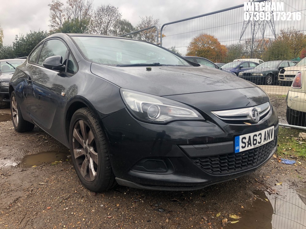 Location: Mitcham - 2013 VAUXHALL ASTRA GTC SPORT CDTI S/S 3 Door Hatchback REG: SA63ANV, Keys: No, MOT Expiry date: 10/06/2025, 1956 Diesel, 6 Speed Manual Diesel, Former Keepers: 3