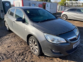 Location: Peterborough - 2010 VAUXHALL ASTRA EXCLUSIV 113 5 Door Hatchback REG: EX60UFR, Keys: No, MOT Expiry date: 18/12/2025, 1598 Petrol, 5 Speed Manual Petrol, Former Keepers: 5