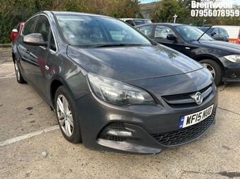 Location: Brentwood - 2015 VAUXHALL ASTRA LIMITED EDITION 5 Door Hatchback REG: WF15NUO, Keys: No, MOT Expiry date: 14/09/2025, 1598 Petrol, 5 Speed Manual Petrol, Former Keepers: 3