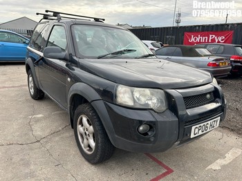 Location: Brentwood - 2006 LAND ROVER FREELANDER ADV-TURER TD A Estate REG: CP06HZY, Keys: No, MOT Expiry date: 11.01.2025, 1951 Diesel, 5 Speed Auto Diesel, Former Keepers: 6