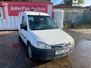 Location: Hull - 2007 VAUXHALL COMBO 2000 CDTI Car Derived Van REG: FP07KPR, Keys: No, MOT Expiry date: 27/07/2024, 1248 Diesel, 5 Speed Manual Diesel, Former Keepers: 3