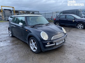 Location: Leeds - 2003 MINI MINI COOPER 3 Door Hatchback REG: PA03DXF, Keys: No, MOT Expiry date: 05-11-2024, 1598 Petrol, 5 Speed Manual Petrol, Former Keepers: 8