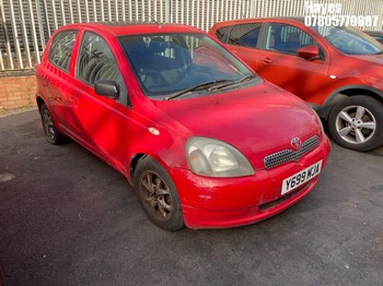 Location: Hayes - 2001 TOYOTA YARIS CDX AUTO 5 Door Hatchback REG: Y699MJA, Keys: No, MOT Expiry date: 02/10/2025, 1299 Petrol, 4 Speed Auto Petrol, Former Keepers: 15