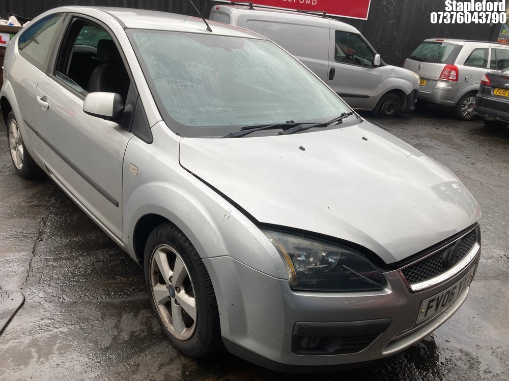 Location: Stapleford - 2006 FORD FOCUS ZETEC CLIMATE AUTO 3 Door Hatchback REG: FV06YXA, Keys: Yes, MOT Expiry date: 11/06/2026, 1596 Petrol, 4 Speed Auto Petrol, Former Keepers: 6