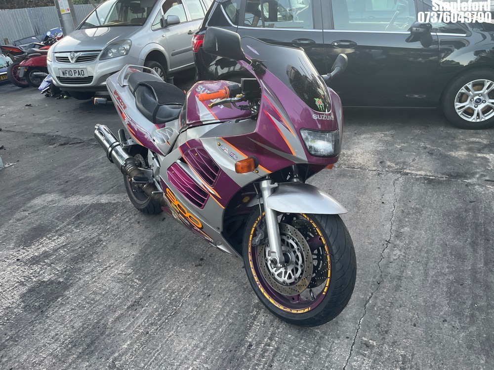 Location: Stapleford - 1996 SUZUKI Motorcycle REG: N64MHR, Keys: Yes, MOT Expiry date: 10/08/2026, 937 Petrol,, Former Keepers: 6