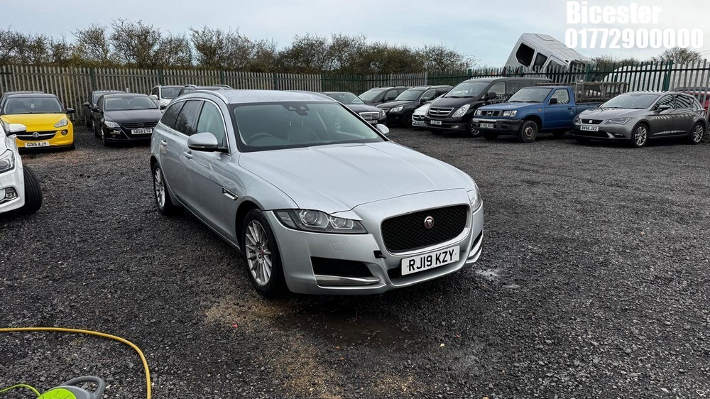 Location: Bicester - 2019 Jaguar Xf Prestige D Auto Estate REG: RJ19KZY, Keys: Yes, MOT Expiry date: 03/03/2026, 1999 CC Diesel, 8 Speed Automatic Diesel, Former Keepers: 3