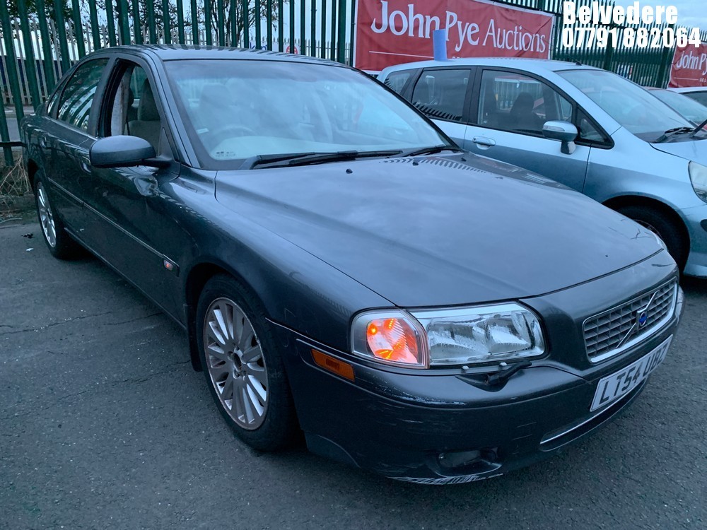 Location: BELVEDERE - 2004 VOLVO S80 T SE AUTO 4 Door Saloon REG: LT54UBZ, 2521cc Petrol, 5 Speed Auto Petrol, Former Keepers: 8, Keys: No, MOT: Expiry date12.03.2026