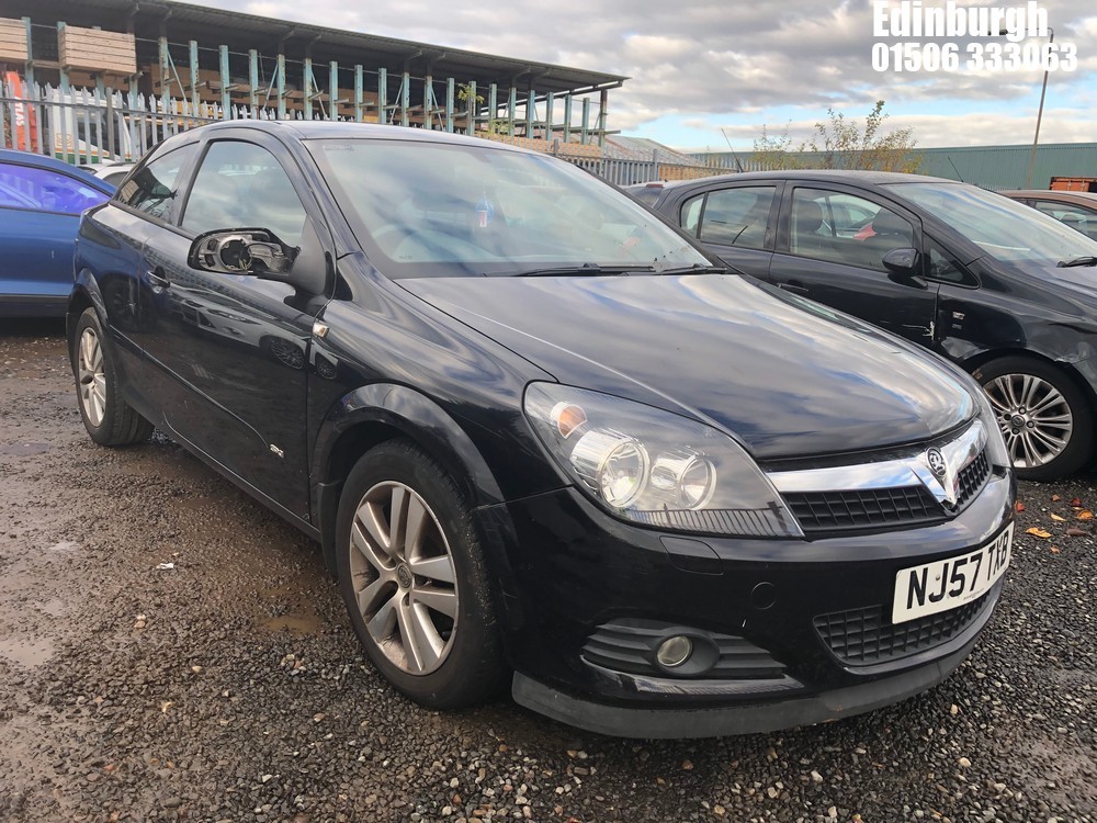 Location: Edinburgh - 2007 VAUXHALL ASTRA SXI 3 Door Hatchback REG: NJ57TXB, Keys: No, MOT Expiry date: 11/08/2025, 1598 Petrol, 5 Speed Manual Petrol, Former Keepers: 6
