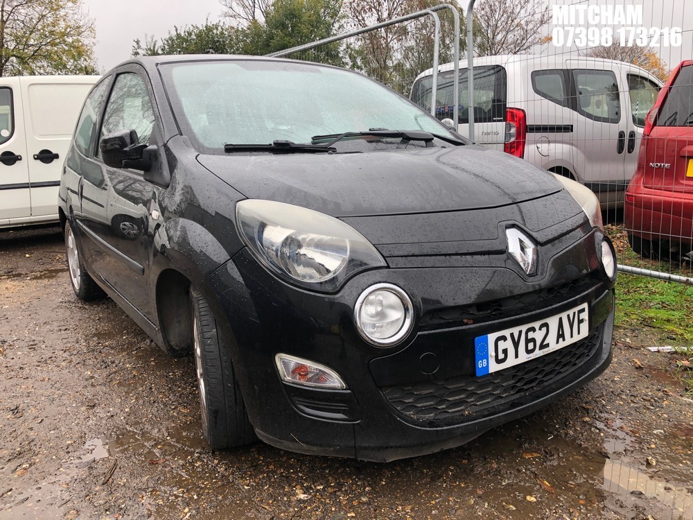 Location: Mitcham - 2012 RENAULT TWINGO DYNAMIQUE 3 Door Hatchback REG: GY62AYF, Keys: No, MOT Expiry date: 04/03/2025, 1149 Petrol, 5 Speed Manual Petrol, Former Keepers: 3