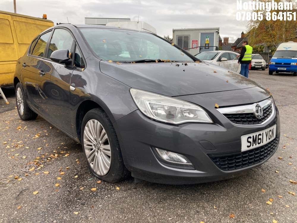 Location: Nottingham - 2012 VAUXHALL ASTRA EXCITE 5 Door Hatchback REG: SM61YGN, Keys: No, MOT Expiry date: 08/01/2026, 1598 Petrol, 5 Speed Manual Petrol, Former Keepers: 4