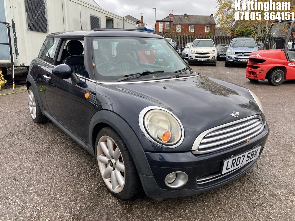 Location: Nottingham - 2007 MINI COOPER AUTO 3 Door Hatchback REG: LR07SBX, Keys: No, MOT Expiry date: 19/01/2026, 1598 Petrol, 6 Speed Auto Petrol, Former Keepers: 8
