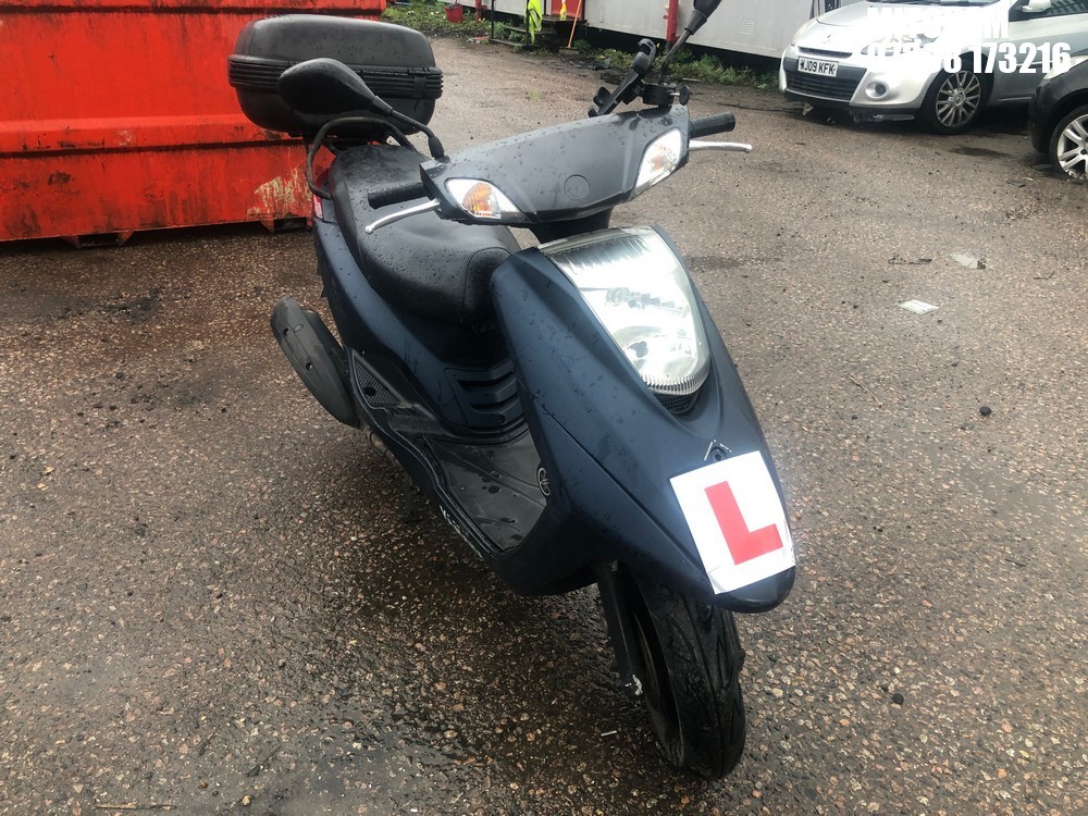 Location: Mitcham - 2015 YAMAHA XC 125 E VITY Scooter REG: LF65CVJ, Keys: No, MOT Expiry date: 18/12/2025, 125 Petrol, AUTOMATIC, Former Keepers: 5