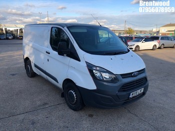 Location: Brentwood - 2018 FORD TRANSIT CUSTOM 290 Panel Van REG: MV18LNY, Keys: No, MOT Expiry date: 14/03/2025, 1995 Diesel, 6 Speed Manual Diesel, Former Keepers: 2