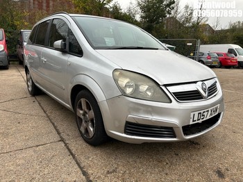 Location: Brentwood - 2008 VAUXHALL ZAFIRA EXCLUSIV CDTI A MPV REG: LD57XHM, Keys: No, MOT Expiry date: 26/03/2026, 1910 Diesel, 6 Speed Auto Diesel, Former Keepers: 6