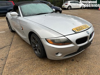 Location: Brentwood - 2005 BMW Z4 SE ROADSTER Convertible REG: AU55TRX, Keys: No, MOT Expiry date: 02/06/2023, 1995 Petrol, 6 Speed Manual Petrol, Former Keepers: 7