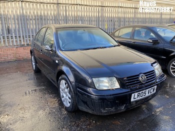 Location: Hayes - 2005 VOLKSWAGEN BORA HIGHLINE 102 AUTO 4 Door Saloon REG: LR05VCW, Keys: No, MOT Expiry date: 02/02/2025, 1595 Petrol, 4 Speed Auto Petrol, Former Keepers: 4
