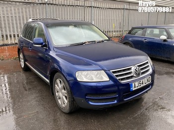 Location: Hayes - 2004 VOLKSWAGEN TOUAREG TDI SPORT AUTO Estate REG: AJ54LND, Keys: No, MOT Expiry date: 18/12/2024, 2461 Diesel, 6 Speed Auto Diesel, Former Keepers: 2
