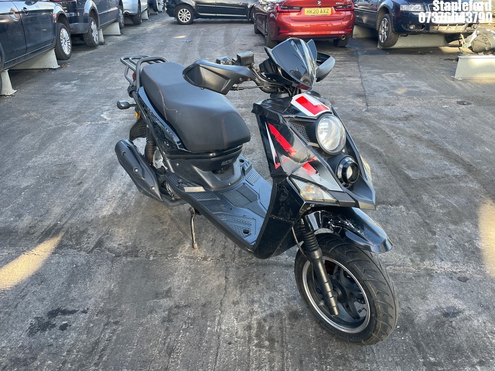 Location: Stapleford - 2022 Yamasaki BWS 125 Scooter REG: BJ72NNR, Keys: No, MOT Expiry date: 09/06/2026, 125 Petrol,, Former Keepers: 1