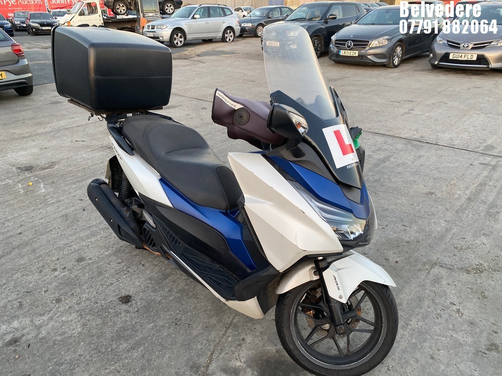 Location: Belvedere - 2015 HONDA NSS 125 AD-F Motorcycle REG: HT15TYB, Keys: No, MOT Expiry date: 25/08/2023, 125 Petrol, AUTOMATIC, Former Keepers: 6
