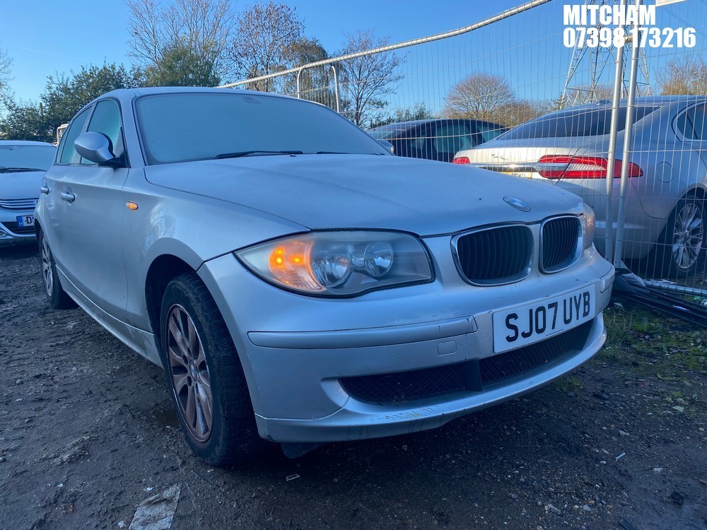 Location: Mitcham - 2007 BMW 118 I SE 5 Door Hatchback REG: SJ07UYB, Keys: No, MOT Expiry date: 18/04/2025, 1995 Petrol, 6 Speed Manual Petrol, Former Keepers: 6